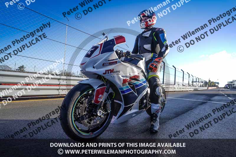 donington no limits trackday;donington park photographs;donington trackday photographs;no limits trackdays;peter wileman photography;trackday digital images;trackday photos